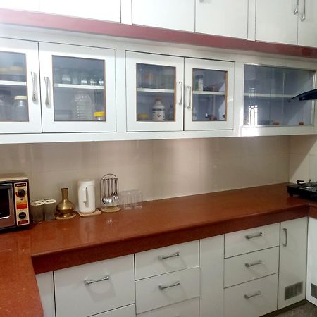 Garden View Residency Bed & Breakfast Лакнау Екстериор снимка