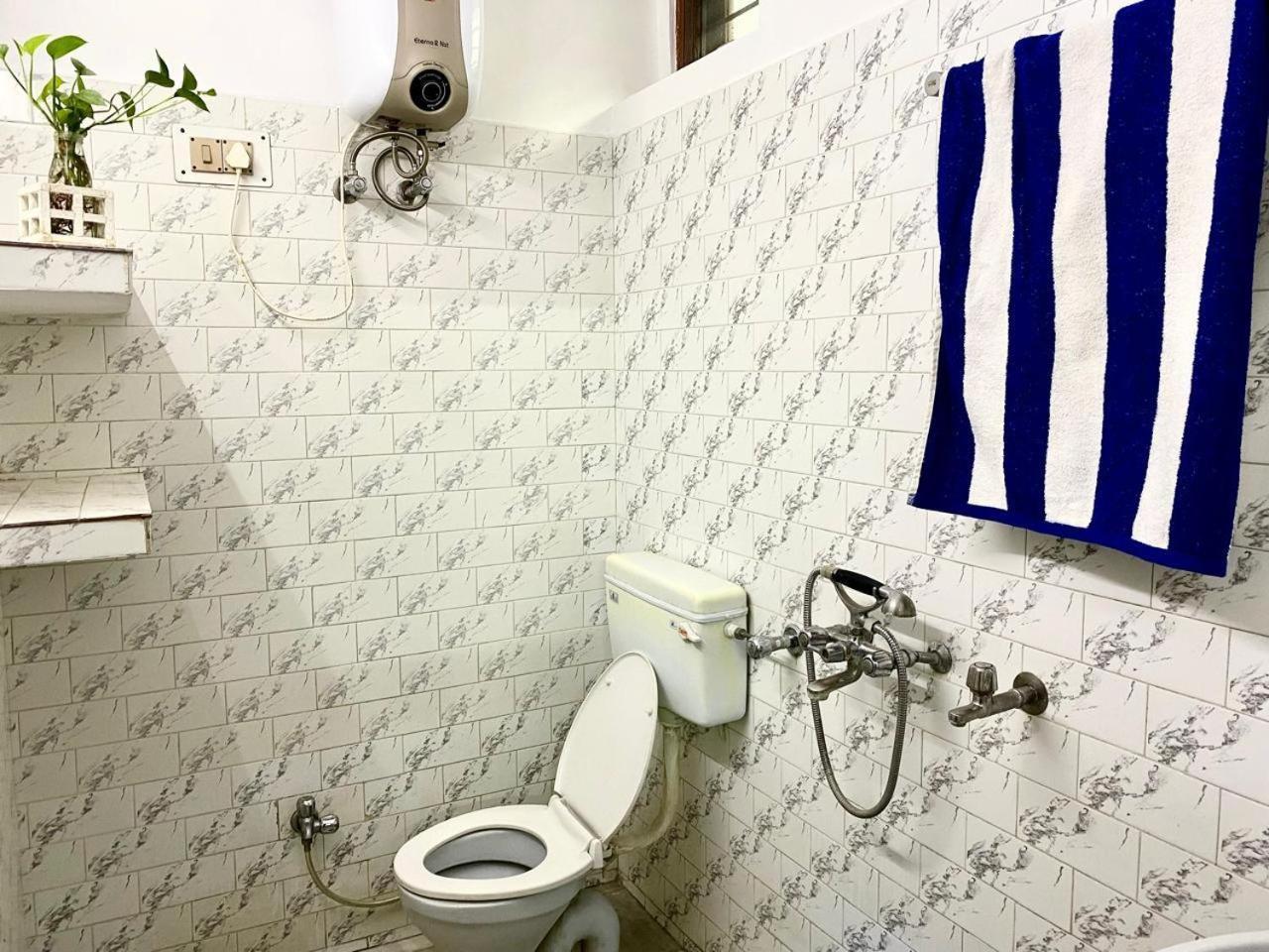 Garden View Residency Bed & Breakfast Лакнау Екстериор снимка